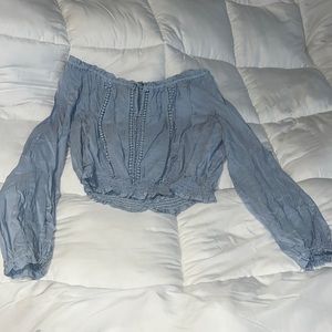 Women’s crop top long sleeve shirt size L